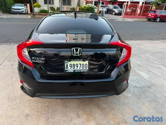 2018 Honda Civic — foto 7 / 11