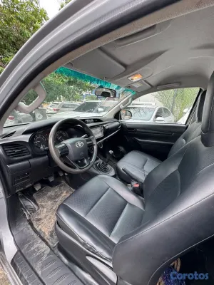 2023 Toyota Hilux — foto 5 / 10