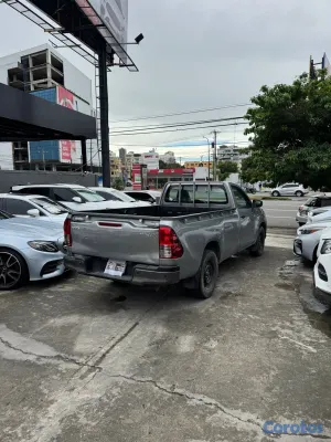 2023 Toyota Hilux — foto 8 / 10