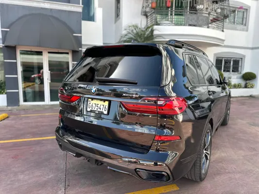 2021 BMW Serie X — foto 8 / 9