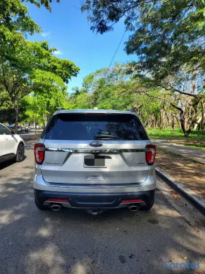 2018 Ford Explorer — foto 6 / 10