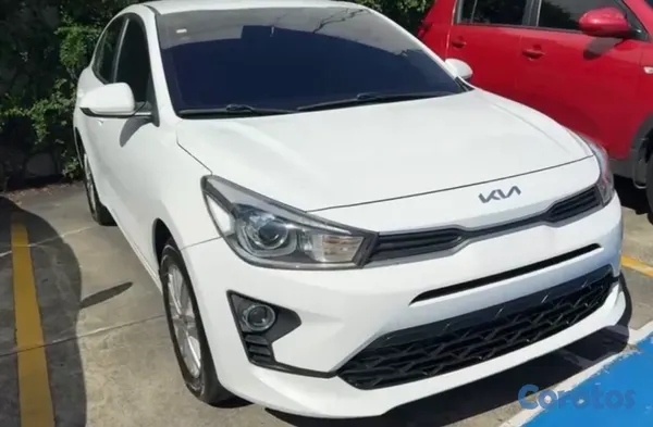 2023 Kia Rio — foto 4 / 13