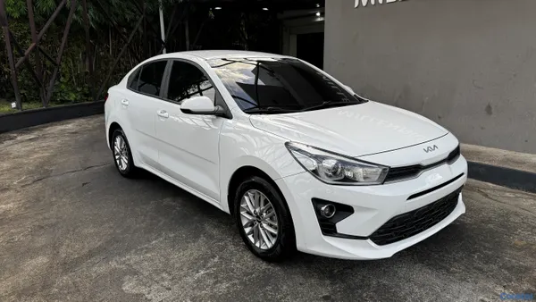 2023 Kia Rio — foto 8 / 13