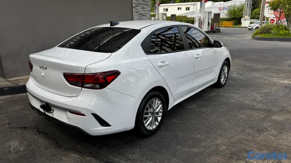 2023 Kia Rio — foto 9 / 13