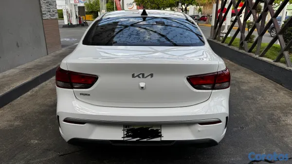 2023 Kia Rio — foto 11 / 13