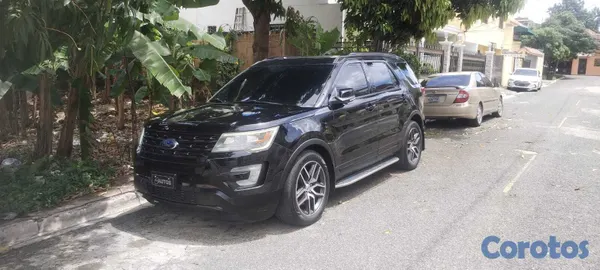 2016 Ford Explorer — foto 3 / 8