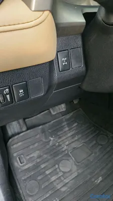 2015 Toyota Rav-4 — foto 11 / 12