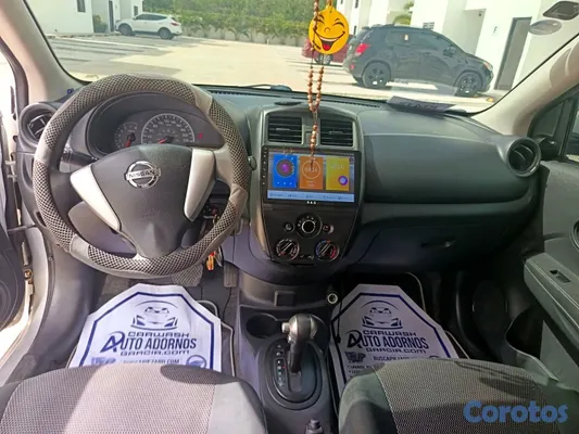 2020 Nissan Versa — foto 5 / 9