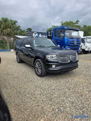 2015 Lincoln Navigator — foto 8 / 9