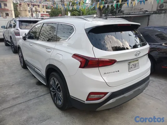 2019 Hyundai Santa Fe — foto 2 / 7