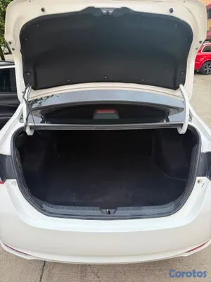 2018 Toyota Yaris — foto 4 / 6