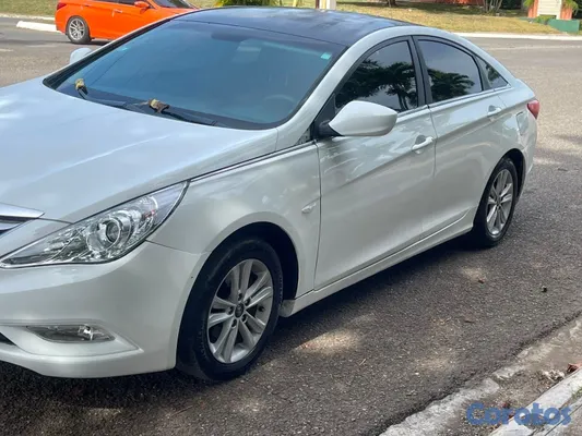 2010 Hyundai Sonata — foto 3 / 4