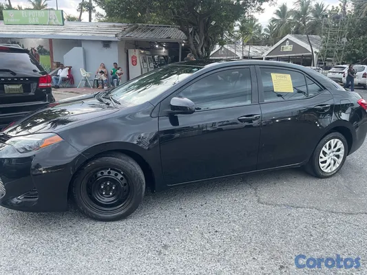 2018 Toyota Corolla — foto 3 / 10