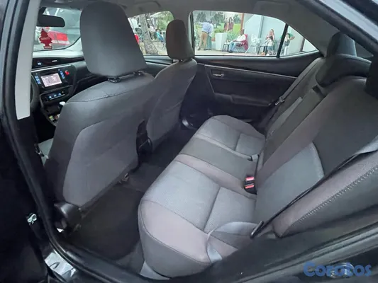 2018 Toyota Corolla — foto 7 / 10