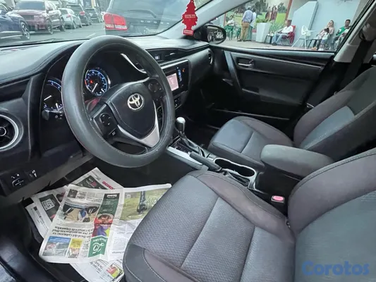 2018 Toyota Corolla — foto 8 / 10