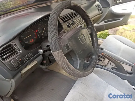 1994 Honda Accord — foto 6 / 12