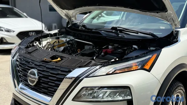 2021 Nissan Rogue — foto 6 / 11