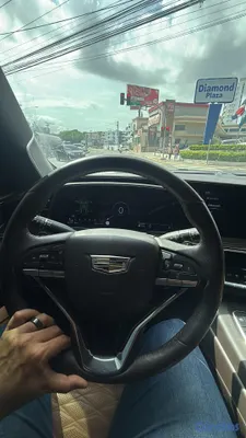 2023 Cadillac Escalade — foto 2 / 10