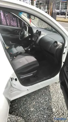 2013 Nissan March — foto 7 / 9