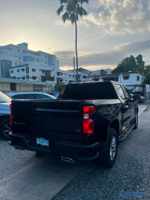2022 Chevrolet Silverado — foto 5 / 8