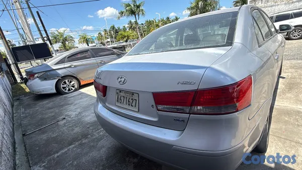 2010 Hyundai Sonata — foto 2 / 8