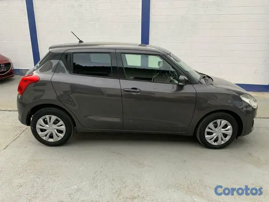 2020 Suzuki Swift — foto 4 / 10