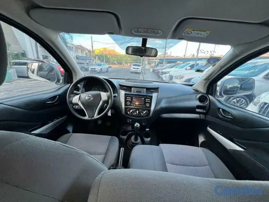 2021 Nissan Frontier — foto 8 / 10