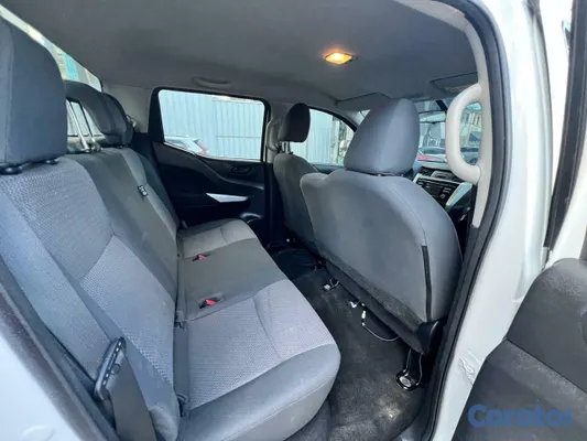2021 Nissan Frontier — foto 9 / 10