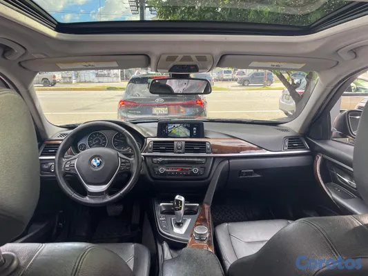 2015 BMW Serie 3 — foto 4 / 8