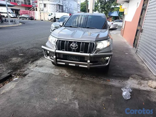 2022 Toyota Land Cruiser Prado