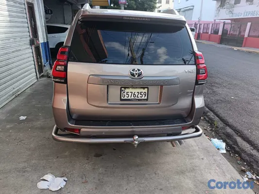 2022 Toyota Land Cruiser Prado — foto 3 / 12
