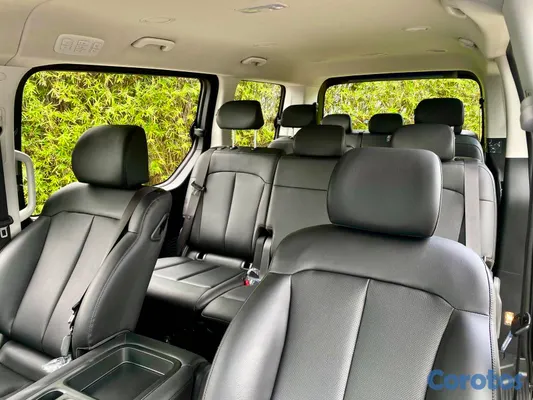 2025 Hyundai Staria — foto 4 / 10