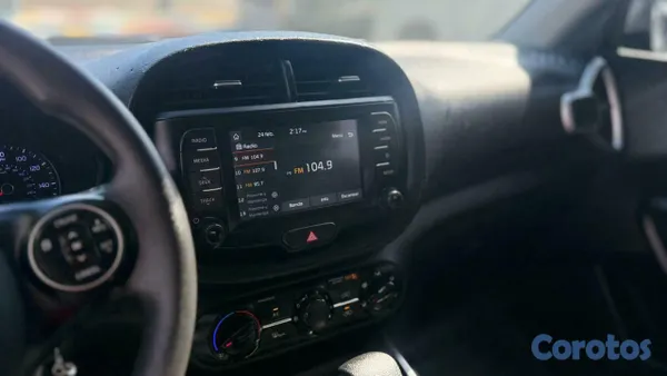 2020 Kia Soul — foto 2 / 9