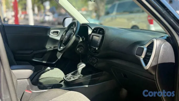 2020 Kia Soul — foto 5 / 9