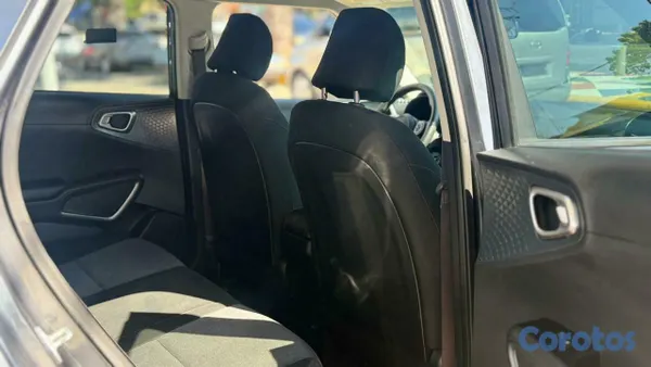 2020 Kia Soul — foto 7 / 9