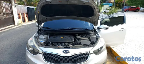 2015 Kia Forte — foto 6 / 20