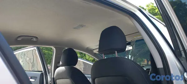 2015 Kia Forte — foto 7 / 20