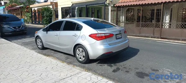 2015 Kia Forte — foto 11 / 20