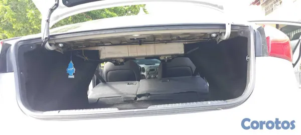 2015 Kia Forte — foto 16 / 20