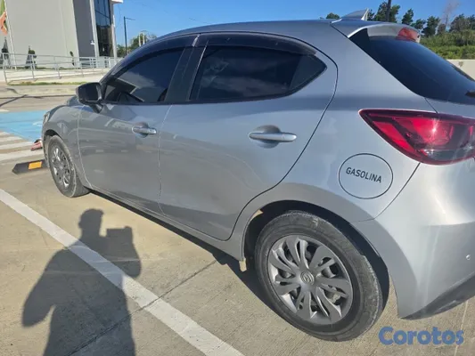 2019 Mazda Demio — foto 4 / 6