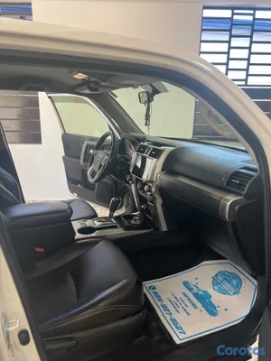 2015 Toyota 4 Runner — foto 6 / 7