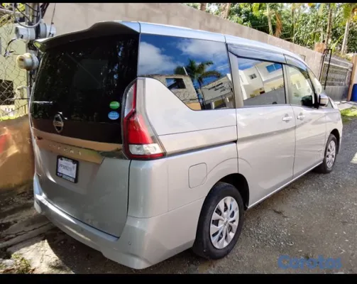 2020 Nissan Serena — foto 2 / 11
