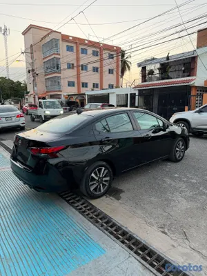 2021 Nissan Versa — foto 5 / 8