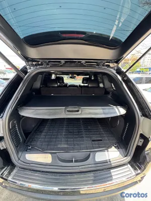 2017 Jeep Grand Cherokee — foto 12 / 13