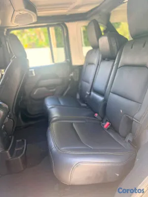 2025 Jeep Rubicon — foto 5 / 10