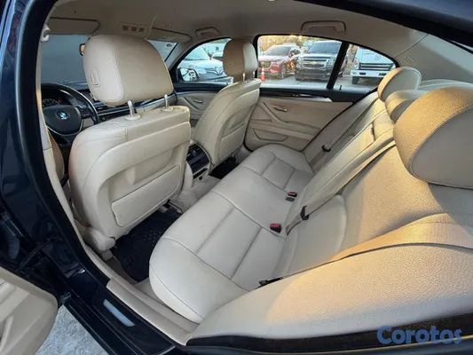 2015 BMW Serie 5 — foto 2 / 6