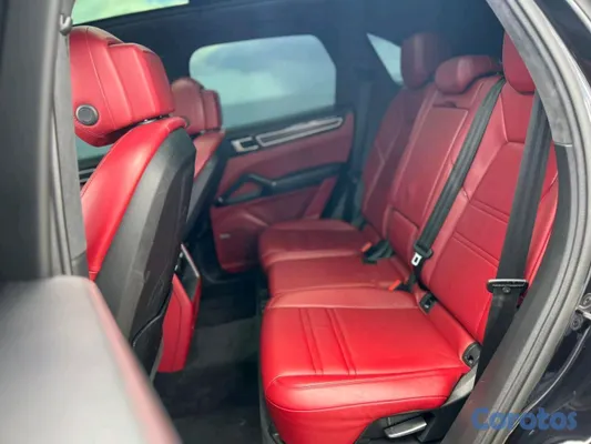 2021 Porsche Cayenne — foto 7 / 10