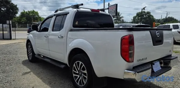 2015 Nissan Navara — foto 3 / 10