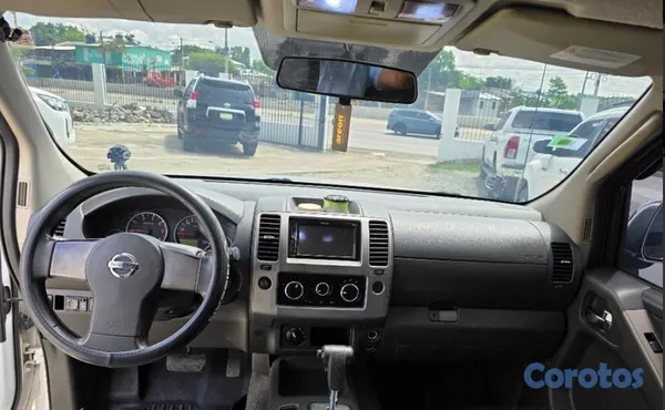 2015 Nissan Navara — foto 4 / 10