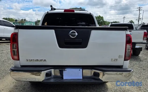 2015 Nissan Navara — foto 6 / 10